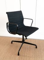 Aluminium Eames Chair EA 104 in schwarz Berlin - Schöneberg Vorschau