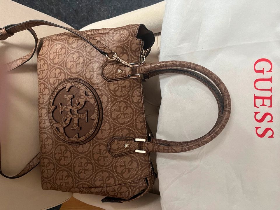 Guess Handtasche Braun Guess Logo Henkeltasche wie neu in München -  Bogenhausen | eBay Kleinanzeigen ist jetzt Kleinanzeigen