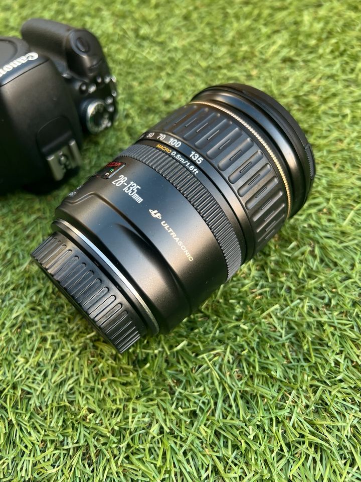 Canon EOS 600D / T3 Rebel DLSR Kamera + Teleobjektiv und viel zub in Langenfeld