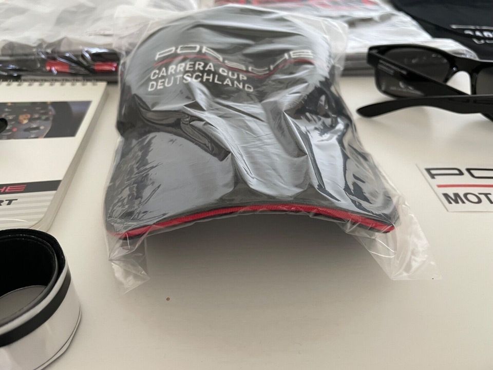 12teiliges Porsche Motorsport Fan Paket Strandtuch Handtuch Cap in Berlin