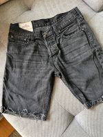 Shorts Hollister im grau Jeans Nordrhein-Westfalen - Oberhausen Vorschau