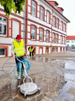 Waschen von Gehwegen und Fassaden. Sachsen-Anhalt - Salzwedel Vorschau