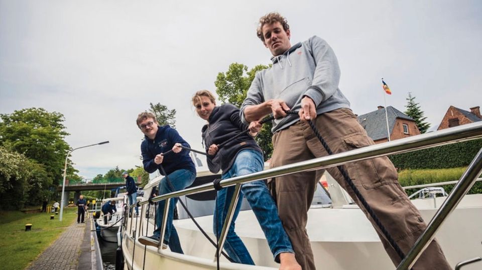 Firmen Event auf dem Wasser - auch ohne Sportbootführerschein in Waren (Müritz)
