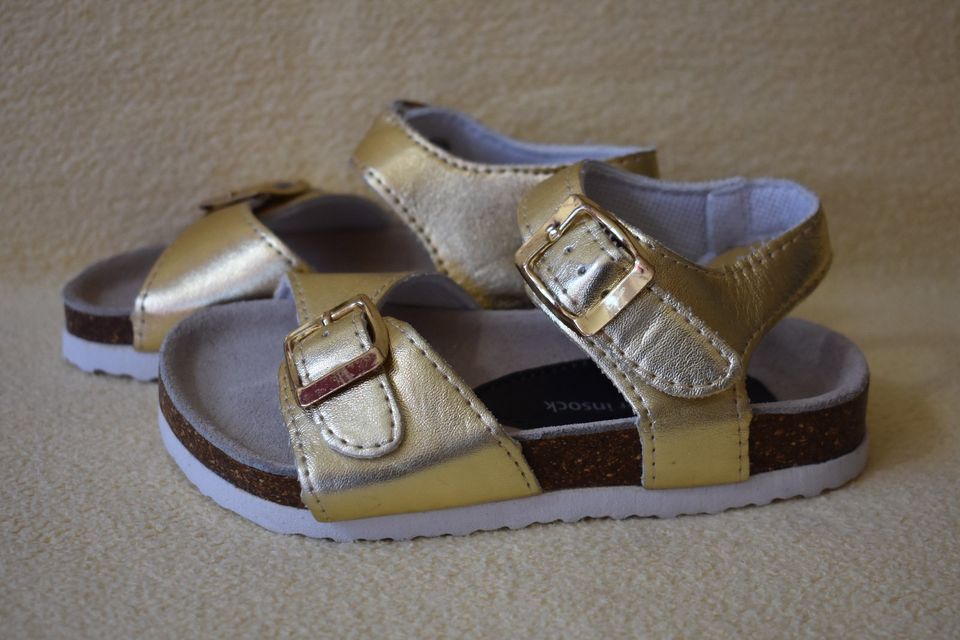 NEUE Sandalen Schuhe goldig Baby Girl Mädchen Gr. 27 in Thale