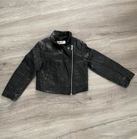 Kunstlederjacke Bikerjacke H&M Gr. 104 schwarz Niedersachsen - Achim Vorschau