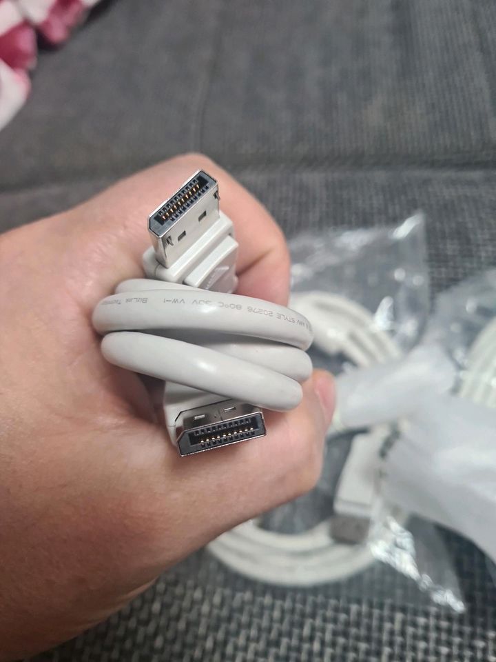 Displayport Kabel neu in Solingen