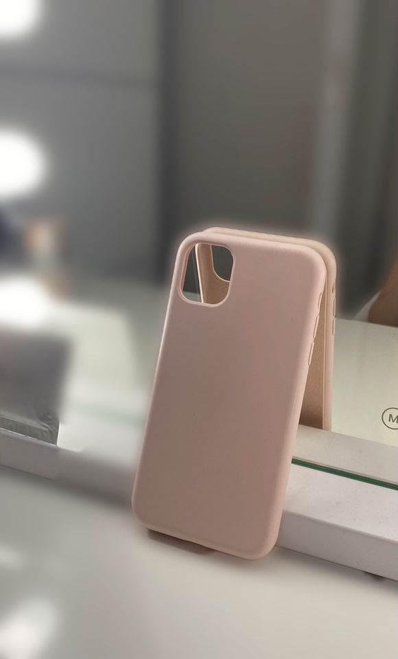 iPhone 11 Handyhülle Rosa in Dortmund