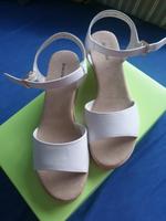 Neue Keilsandalen Gr 36 Hessen - Hammersbach Vorschau