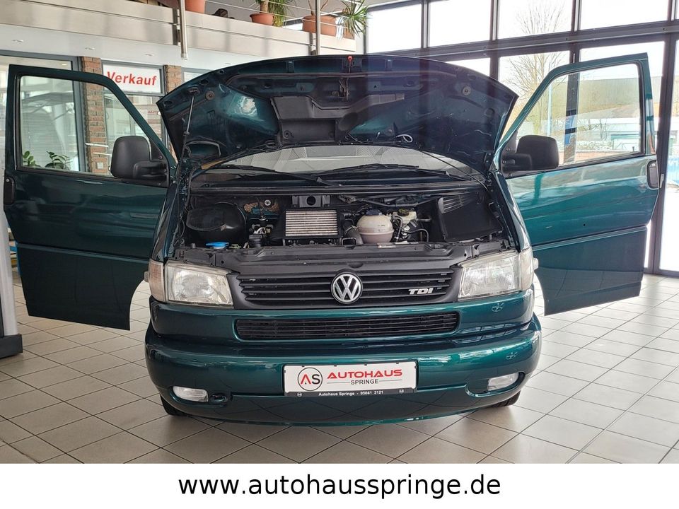 Volkswagen T4 Multivan GL 2.5 TDI *Teilweise restauriert* in Springe