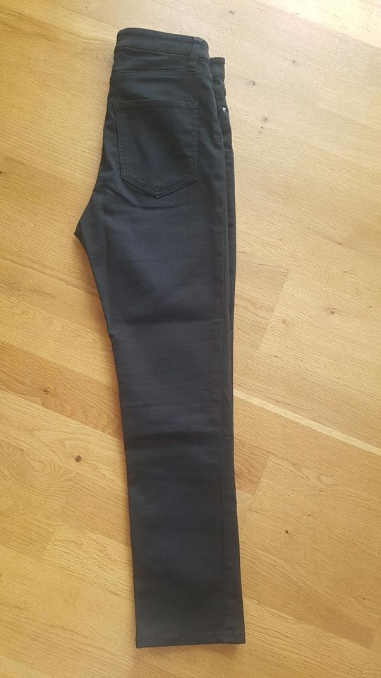 Jeans Damen schwarz Gr. 40 H&M in Meschede