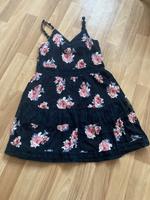 Kleid mit Blumen ONLY Hansestadt Demmin - Demmin Vorschau