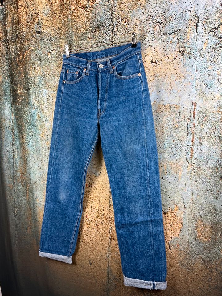 Levis Jeans 501 Vintage W28 L32 Blau Denim Baggy Straight in Rödinghausen