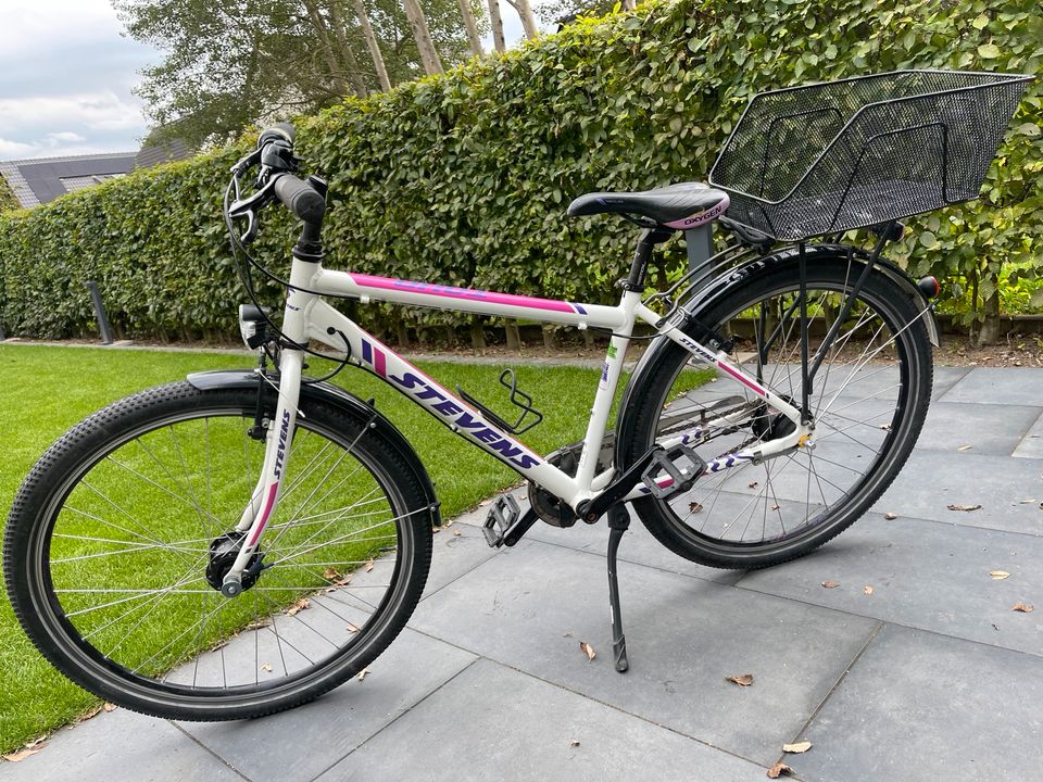 Fahrrad STEVENS 27,5‘ Nexus Girl 17‘‘ in Neustadt am Rübenberge