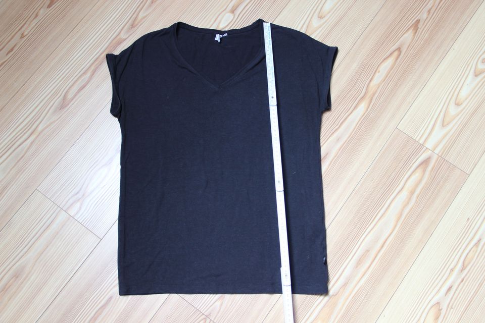 Q/S by S. Oliver Shirt T-Shirt schwarz Gr. XS basic in Berlin