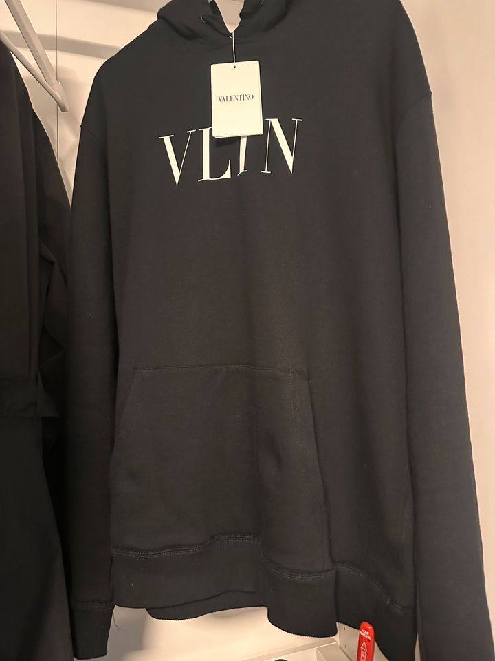 Valentino Hoddie in Berlin