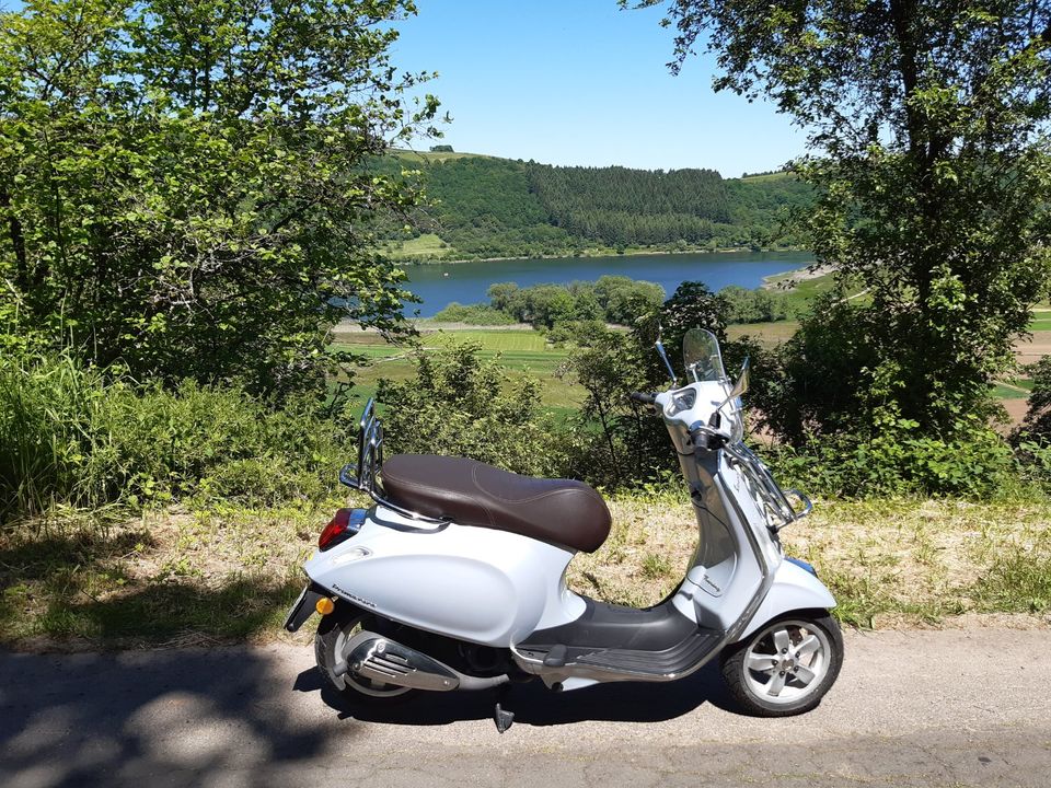 Piaggio Vespa Primavera Touring *2 Takt* sehr guter Zustand in Manderscheid (Bernkastel-Wittlich)