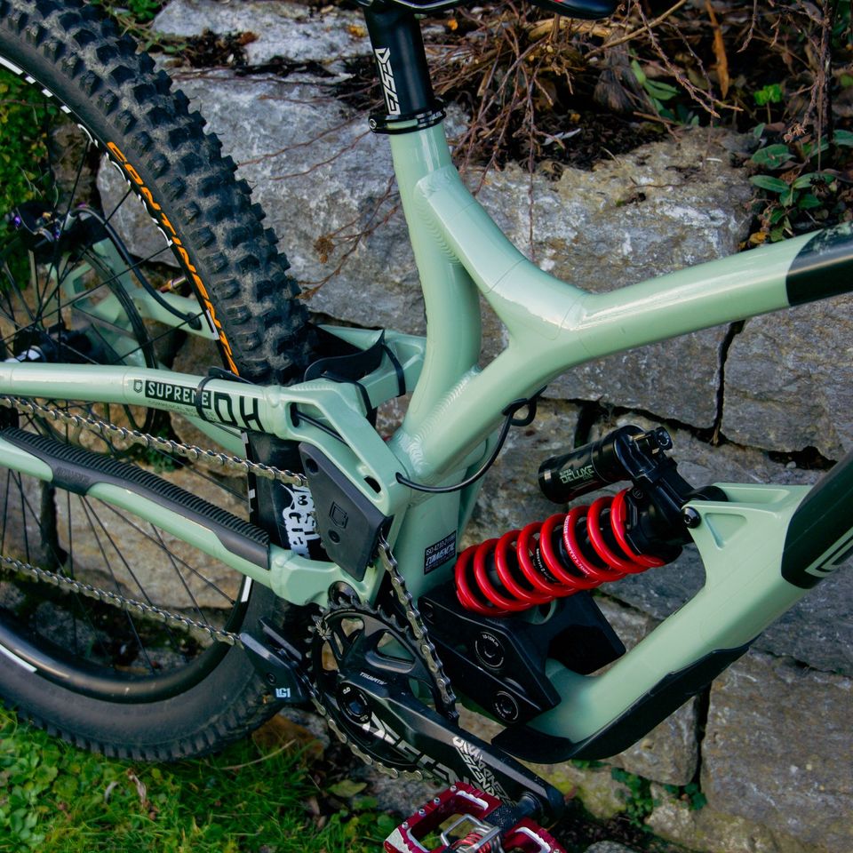 Commencal Supreme v4 Mullet “L” in Zusmarshausen