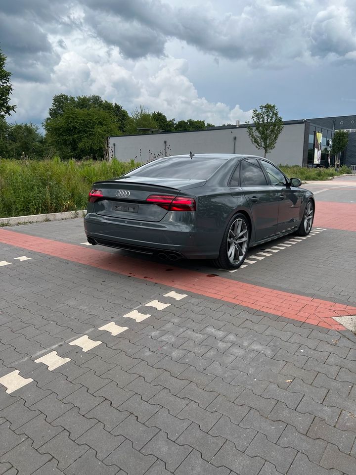 Audi S8+ SONDER AUSSTATTUNG in Recklinghausen