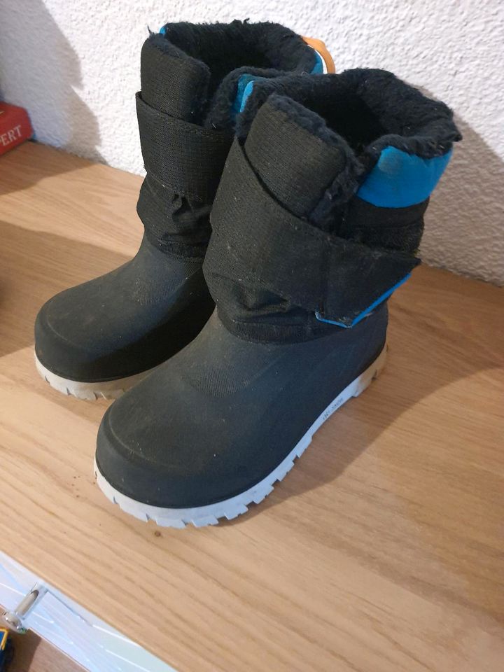 Winterstiefel gefüttert Gr. 34 in Hainichen