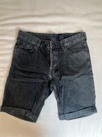 Jeansshorts schwarz H&M Größe 32 Rheinland-Pfalz - Ludwigshafen Vorschau