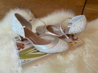 Braut Accessoires Brautschuhe, Pumps, Spitze, Hochzeit, Gr. 39 Bayern - Sulzthal Vorschau