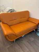 Vintage 70s orange leather sofa with chrome silver legs Berlin - Rummelsburg Vorschau