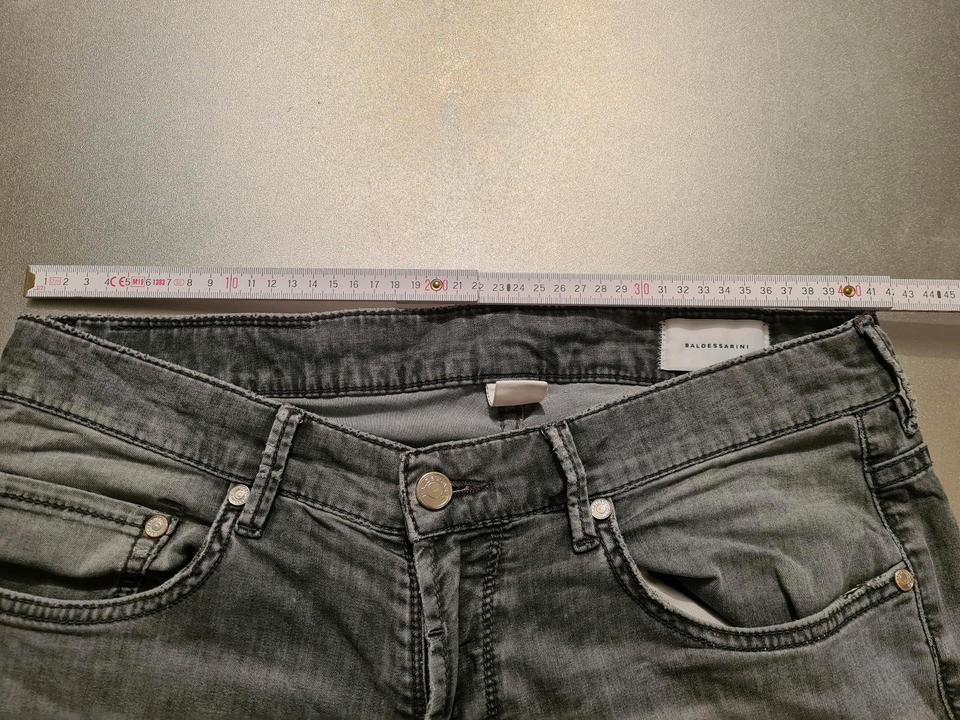 Herren Jeans Baldessarini schwarz stonewashed Größe 32 in München