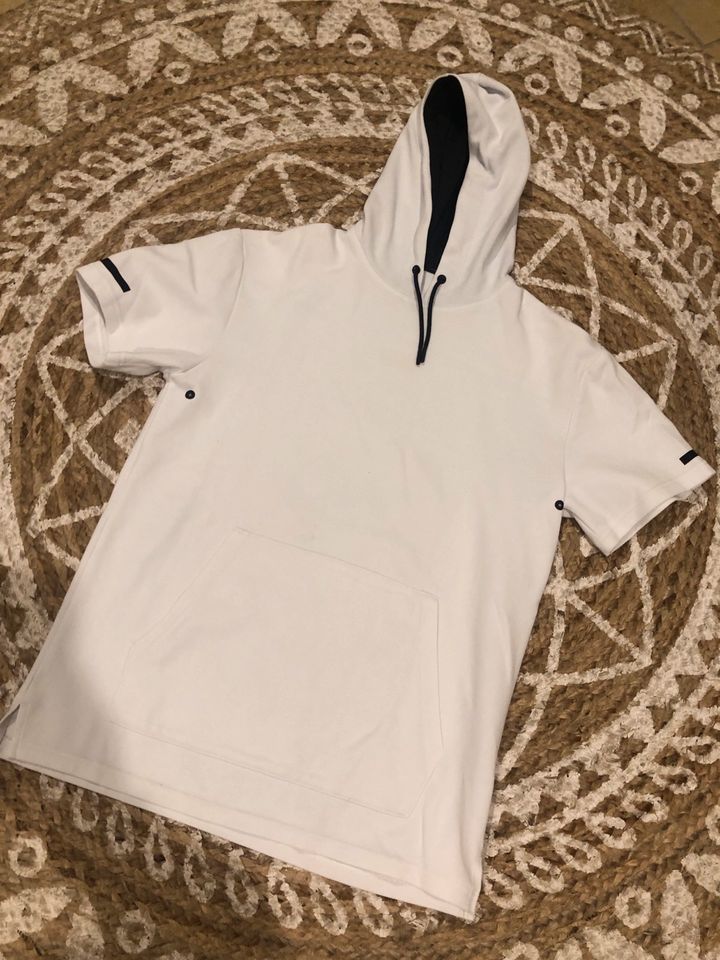 H&M Sport Active Hoodie TShirt  Gr.XS weiß kurzarm in Dassendorf