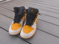 Verkaufe Jordan 1 Mid "University Yellow" GR.42.5 Nordrhein-Westfalen - Warburg Vorschau