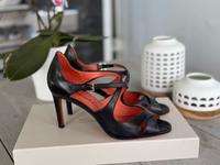 Traumhafte Santoni Pumps schwarz 39 neu mit Karton Nordrhein-Westfalen - Mülheim (Ruhr) Vorschau