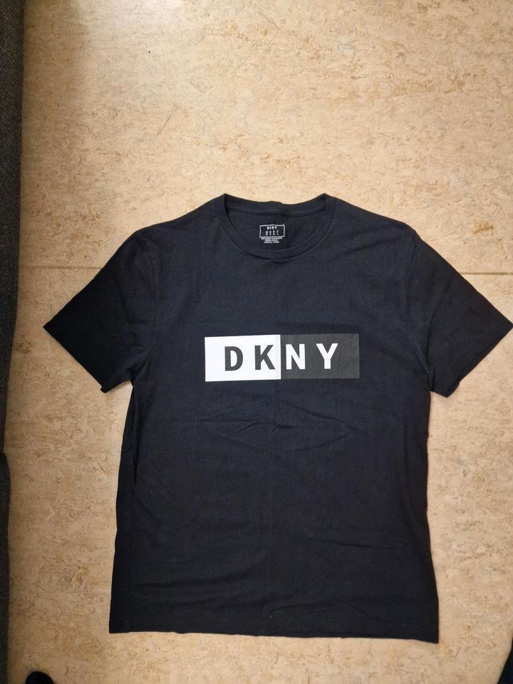 Neues dkny shirt unisex in Ingolstadt