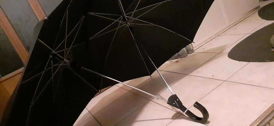 Regenschirm in Drakenburg