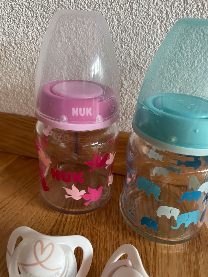 Tolles schönes NUK Baby Flaschen Glasflaschen und Schnuller Set in Ellwangen (Jagst)