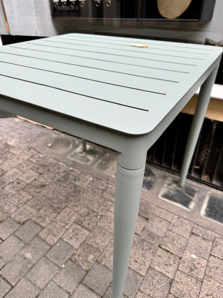 Gartentisch / Balkontisch / Tisch Metall beschichtet 78x78 cm in Stuttgart