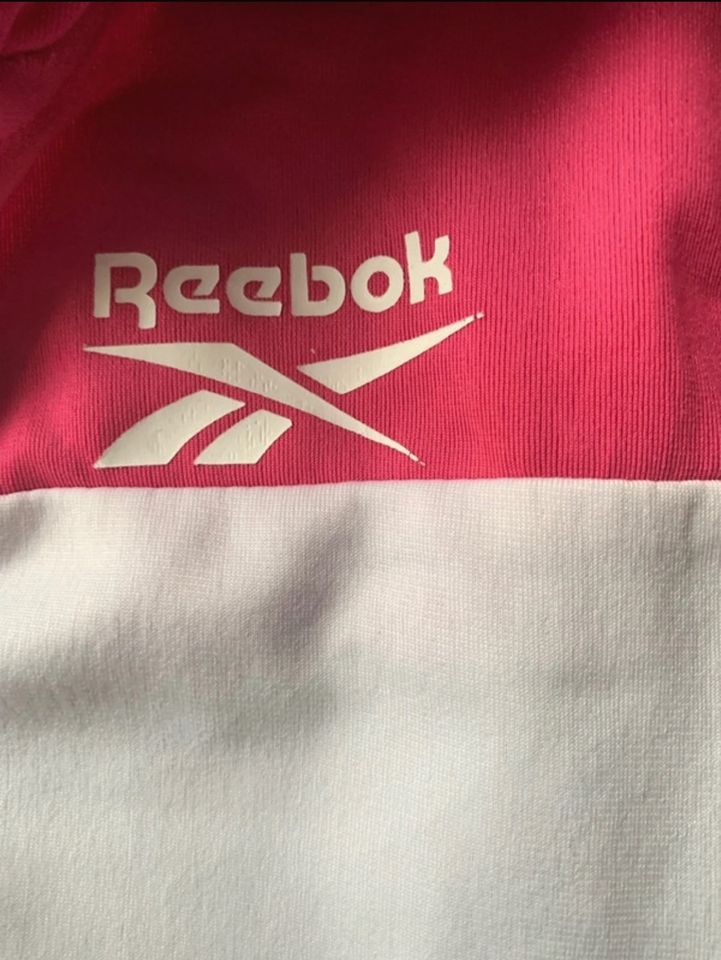 Jacke /Trainingsjacke von Reebok, Gr. 152 in Stadthagen