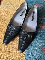 Vintage- Peter Kaiser Pumps, spitz, Leder, Gr. 5 Hessen - Usingen Vorschau