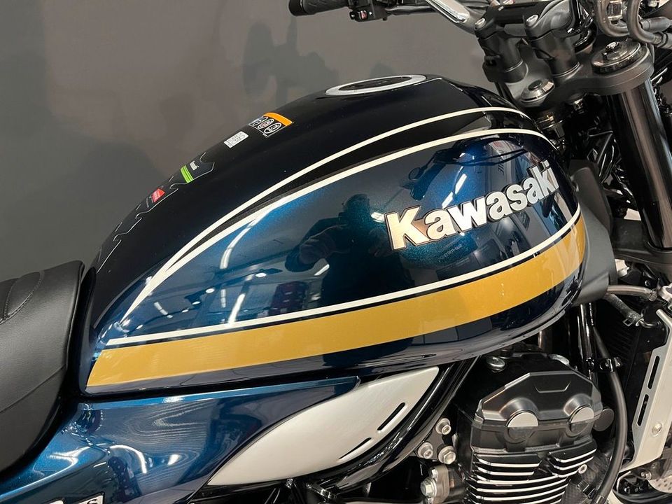 Kawasaki Z900 RS frischer Service & Vorderreifen NEU in Lindenberg im Allgäu