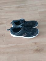 Sneakers Turnschuhe Sportschuhe Gr. 40 Baden-Württemberg - Eschbach Vorschau