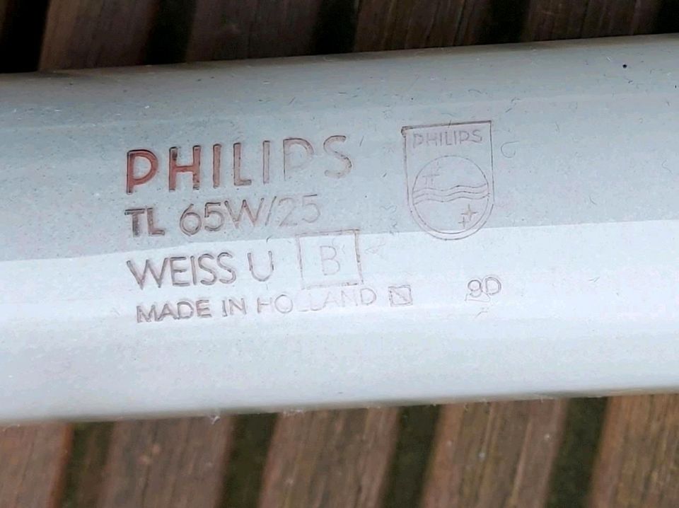 Klassische Leuchtstoffröhre Phillips 65 Watt 150 cm in Sentrup