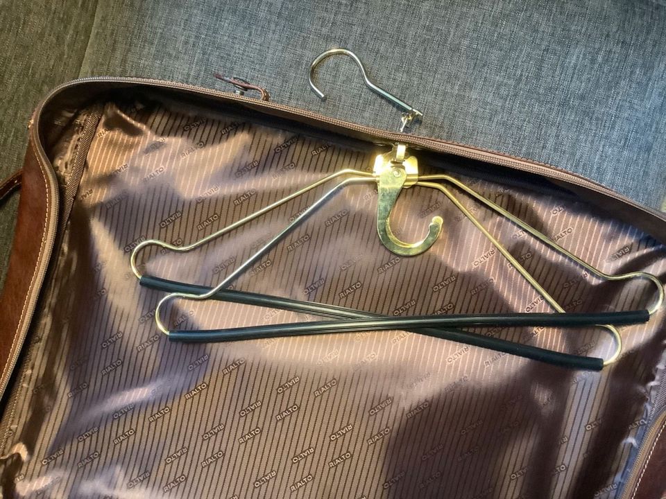 NEU Rialto Luxus Leder Anzugtasche Kleidersack Reisetasche braun in Leipzig