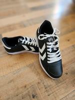Hummel Turnschuhe neuwertig Größe 39 Hessen - Mainhausen Vorschau