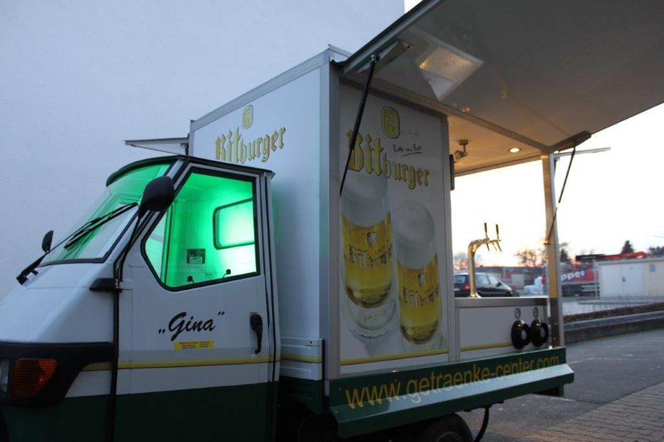 Ausschankwagen Bitburger Bier Ape Piaggio food truck in Breitscheid