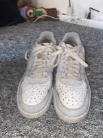 Blau weiße Nike Schuhe gr.39 Niedersachsen - Uelzen Vorschau