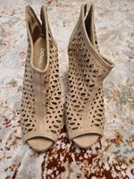 Damen Schuhe High Heels Größe 38 Kr. München - Feldkirchen Vorschau