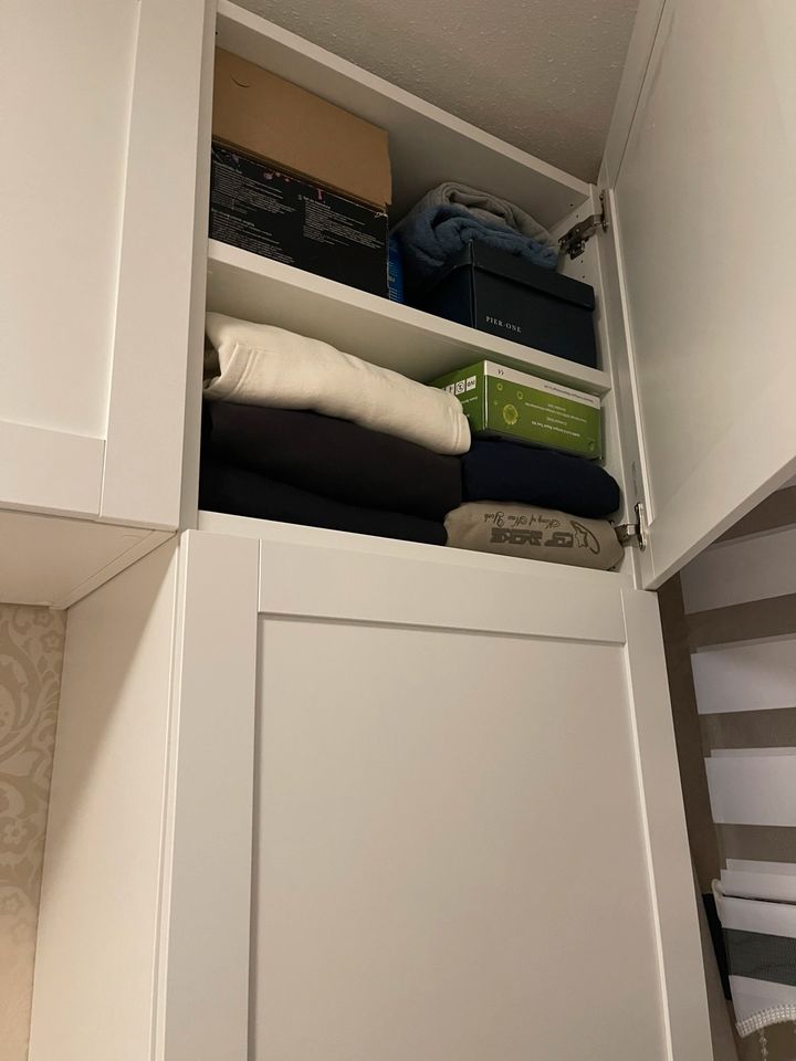 Möbel zu verkaufen Bett - Schrank - Schreibtisch in Heiligenhaus