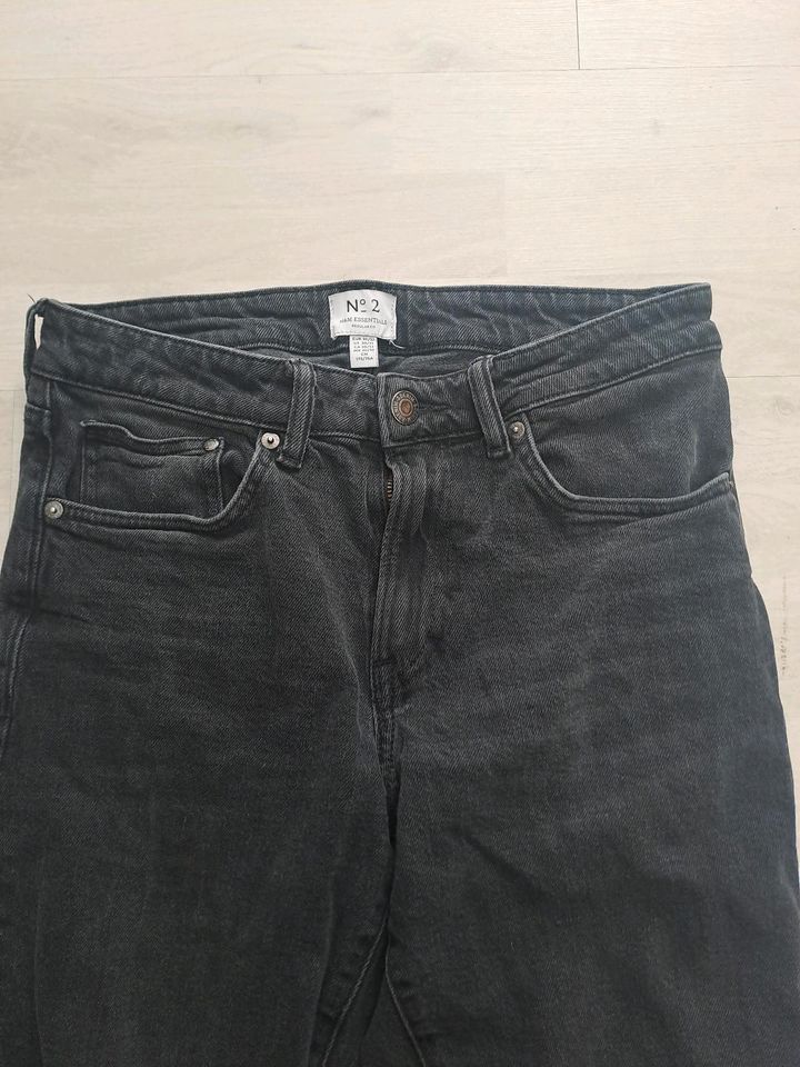 H&M Jeans Gr. 30/32  Regular Fit schwarz in Bad Emstal