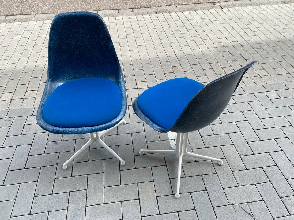 Herman Miller Eames Sidechair laFonda Fiberglas Blau Vitra in Bruchsal