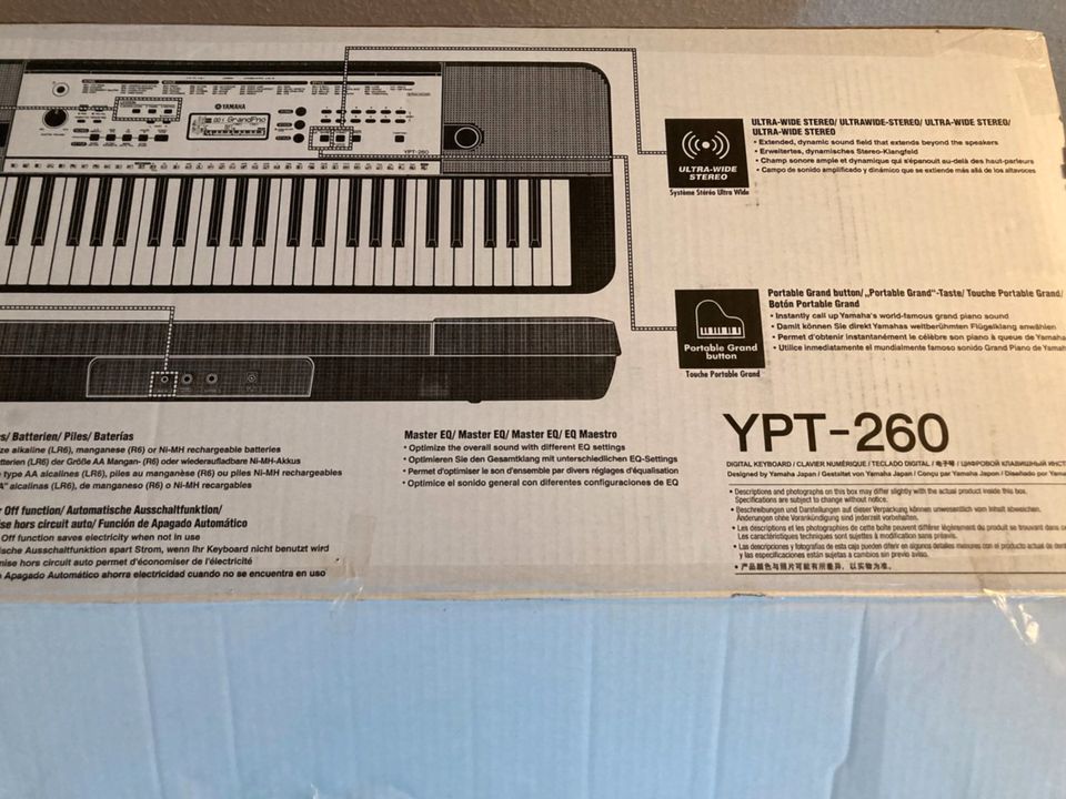 Keyboard Yamaha YPT-260 61 Tasten schwarz incl. Ständer in Hamburg
