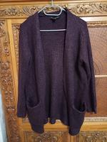 Amisu Strickjacke mit Taschen in der Farbe Brombeere Gr. 38 Gr. M Sachsen-Anhalt - Schönebeck (Elbe) Vorschau