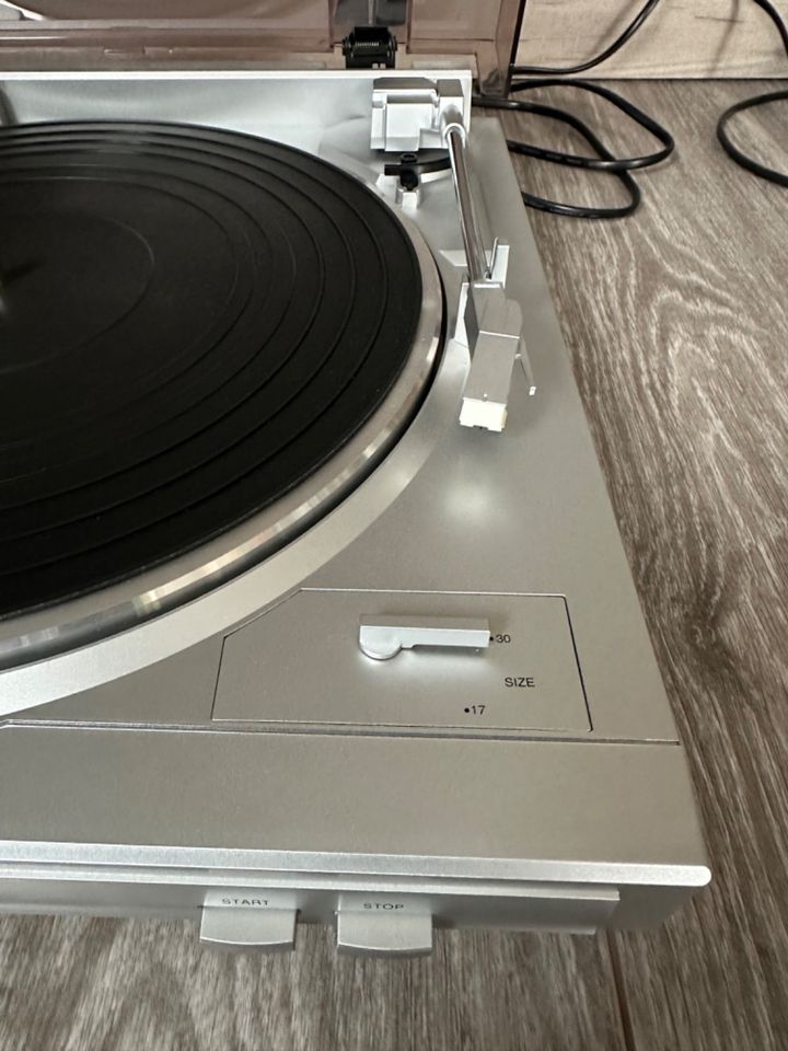 Plattenspieler DENON DP-29F wie neu, voll funktionfähig in Grünheide (Mark)